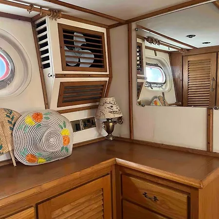 Botel Admiral 18s Sea Panther Yacht,malta *